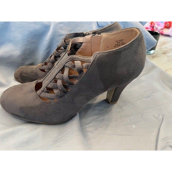 Journee Collection Piper Booties - Picture 6 of 10